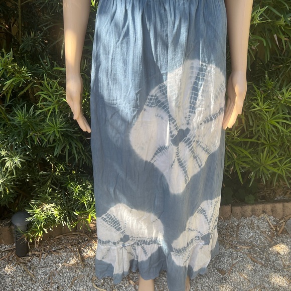 BILLABONG BLUE & WHITE BATIK MAXI DRESS - Picture 2 of 14